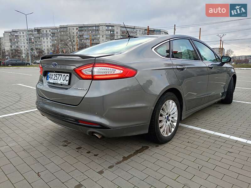 Седан Ford Fusion 2014 в Сумах