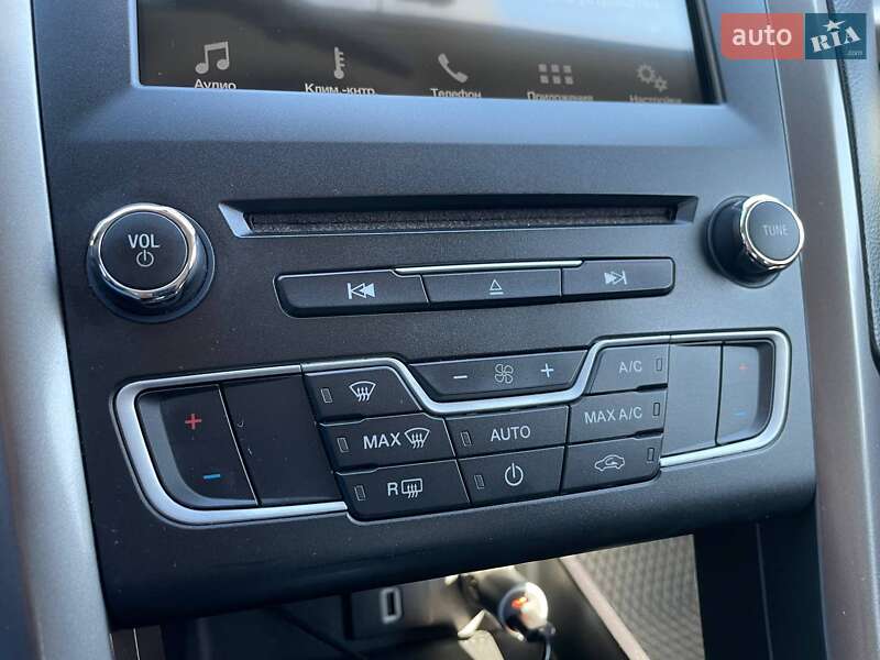 Седан Ford Fusion 2017 в Киеве фото 22 Седан Ford Fusion 2017 в Киеве