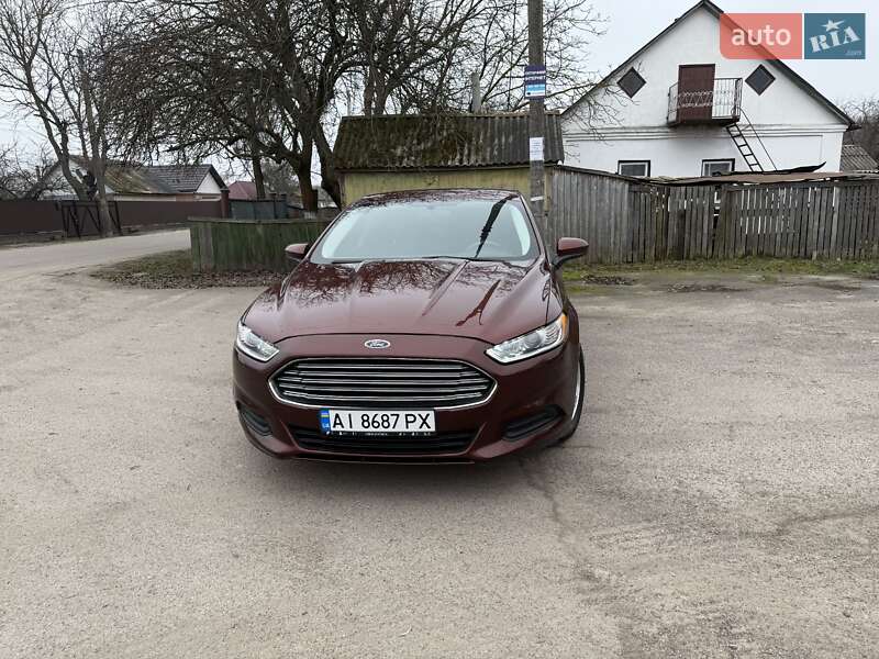 Седан Ford Fusion 2015 в Радомышле