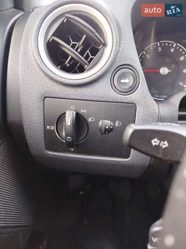 Хэтчбек Ford Fusion 2010 в Виннице