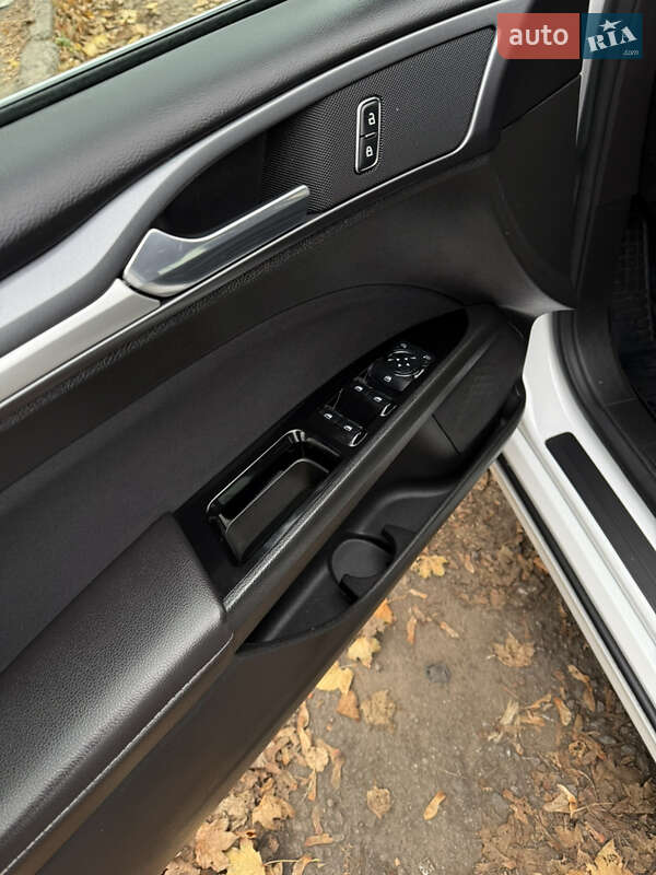 Седан Ford Fusion 2013 в Сумах фото 12 Седан Ford Fusion 2013 в Сумах