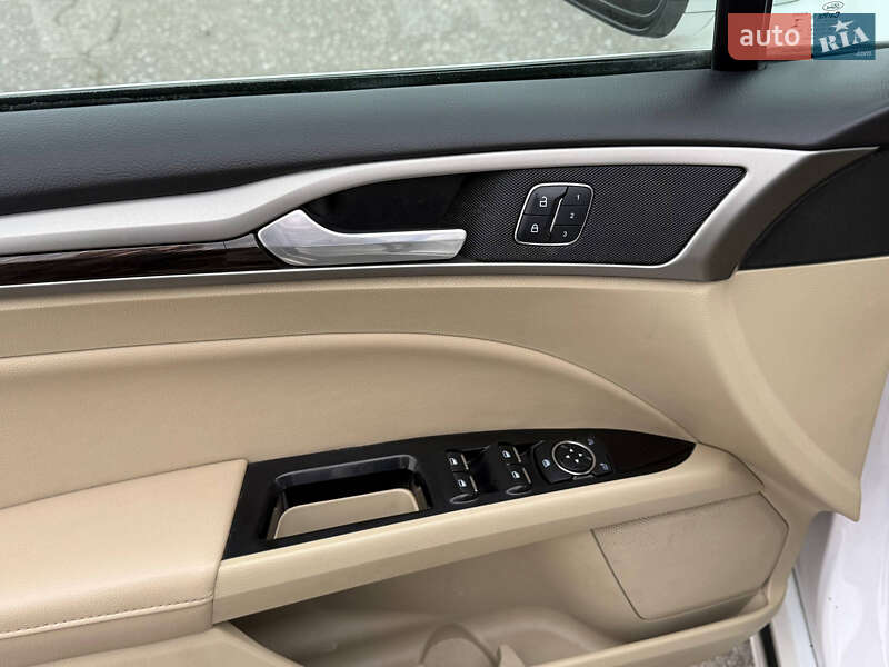 Седан Ford Fusion 2014 в Киеве фото 20 Седан Ford Fusion 2014 в Киеве
