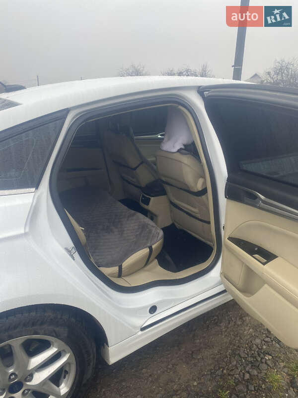 Седан Ford Fusion 2014 в Виннице