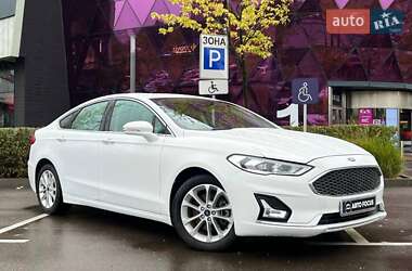 Седан Ford Fusion 2019 в Киеве