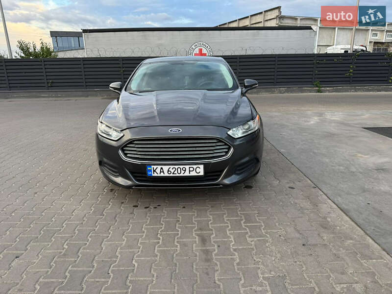Седан Ford Fusion 2015 в Киеве фото 2 Седан Ford Fusion 2015 в Киеве