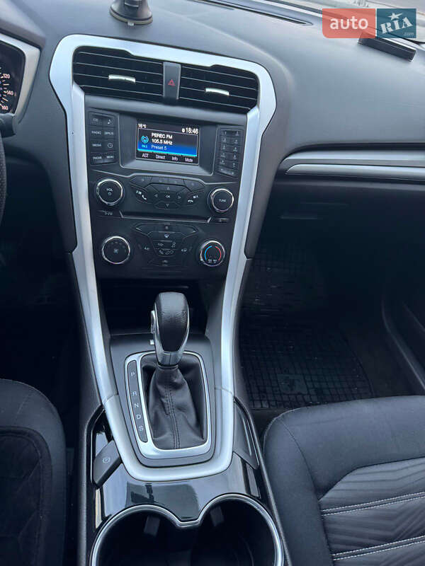 Седан Ford Fusion 2015 в Киеве фото 9 Седан Ford Fusion 2015 в Киеве
