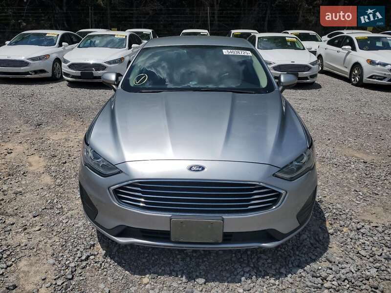 Седан Ford Fusion 2020 в Черновцах