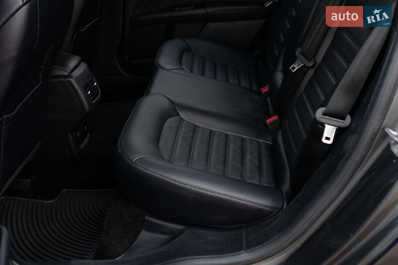 Седан Ford Fusion 2018 в Киеве фото 38 Седан Ford Fusion 2018 в Киеве