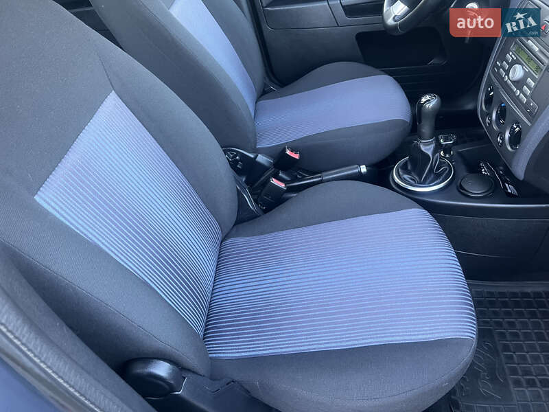 Хэтчбек Ford Fusion 2011 в Нежине фото 4 Хэтчбек Ford Fusion 2011 в Нежине