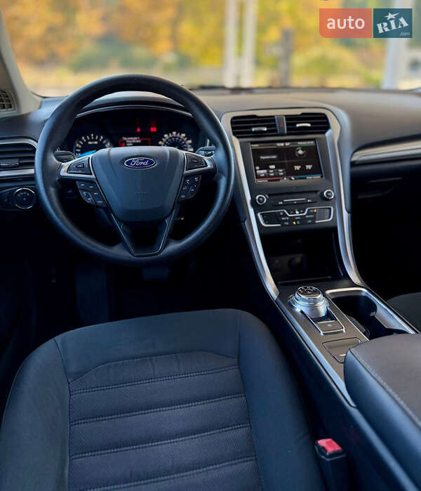 Седан Ford Fusion 2016 в Днепре