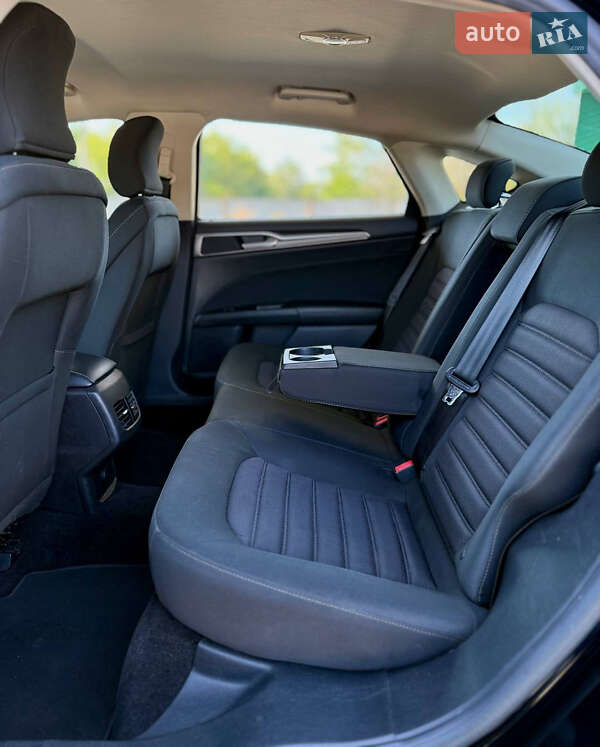 Седан Ford Fusion 2016 в Днепре