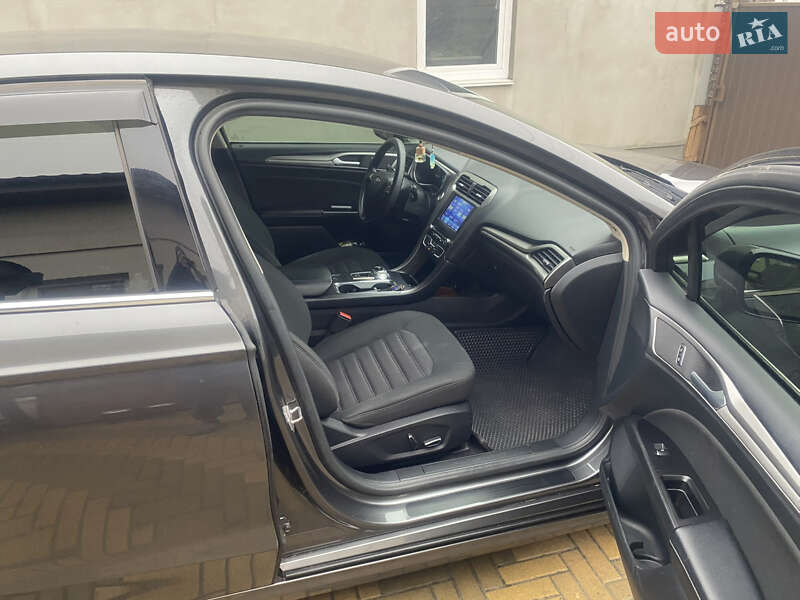 Седан Ford Fusion 2016 в Киеве фото 6 Седан Ford Fusion 2016 в Киеве