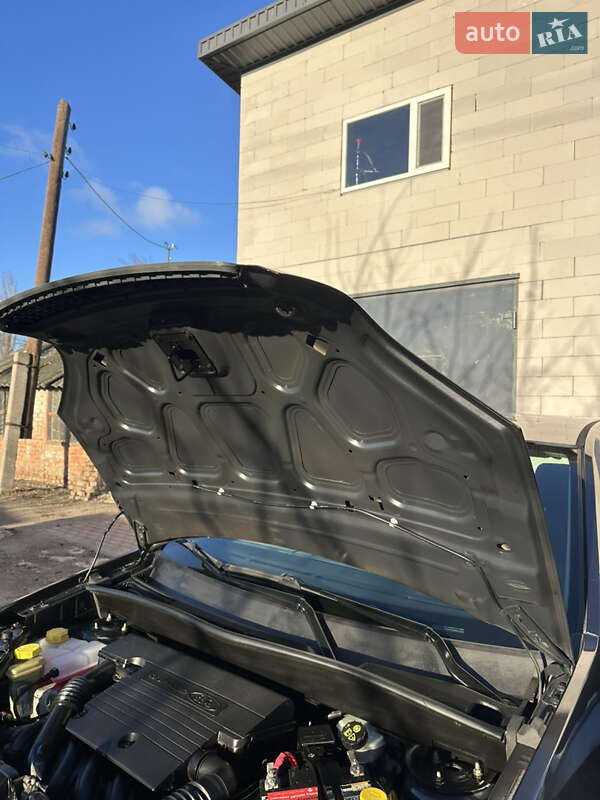 Хэтчбек Ford Fusion 2007 в Хороле