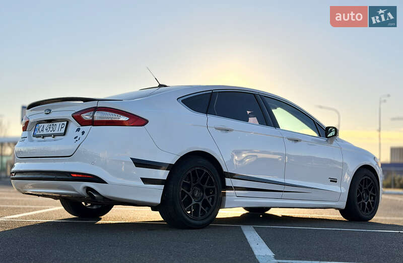 Седан Ford Fusion 2016 в Киеве фото 6 Седан Ford Fusion 2016 в Киеве