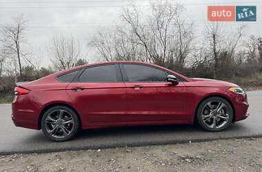 Седан Ford Fusion 2017 в Горішніх Плавнях