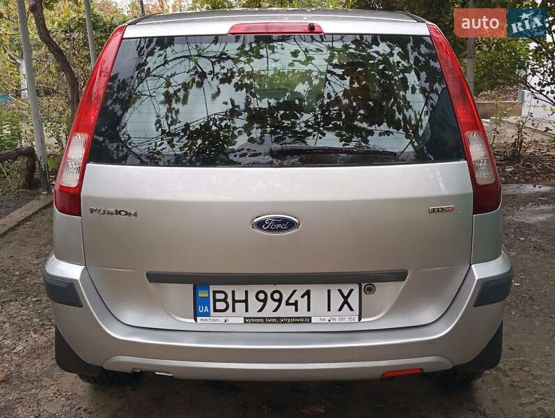Хэтчбек Ford Fusion 2007 в Окнах фото 5 Хэтчбек Ford Fusion 2007 в Окнах