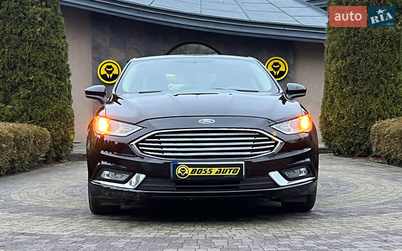 Седан Ford Fusion 2018 в Львове