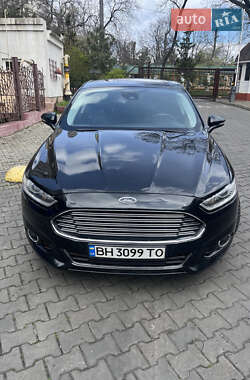 Седан Ford Fusion 2012 в Одесі