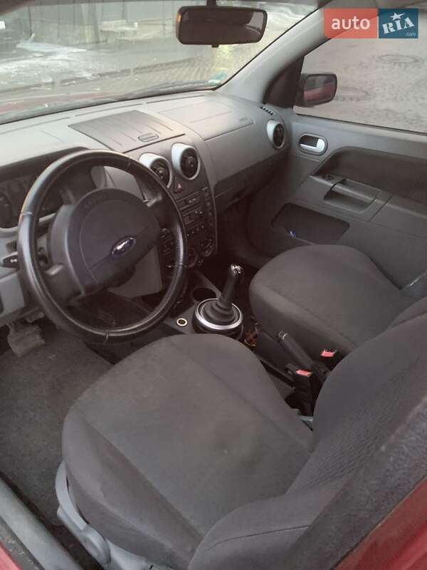 Хэтчбек Ford Fusion 2003 в Трускавце