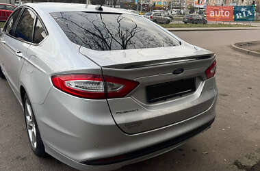Седан Ford Fusion 2014 в Львове