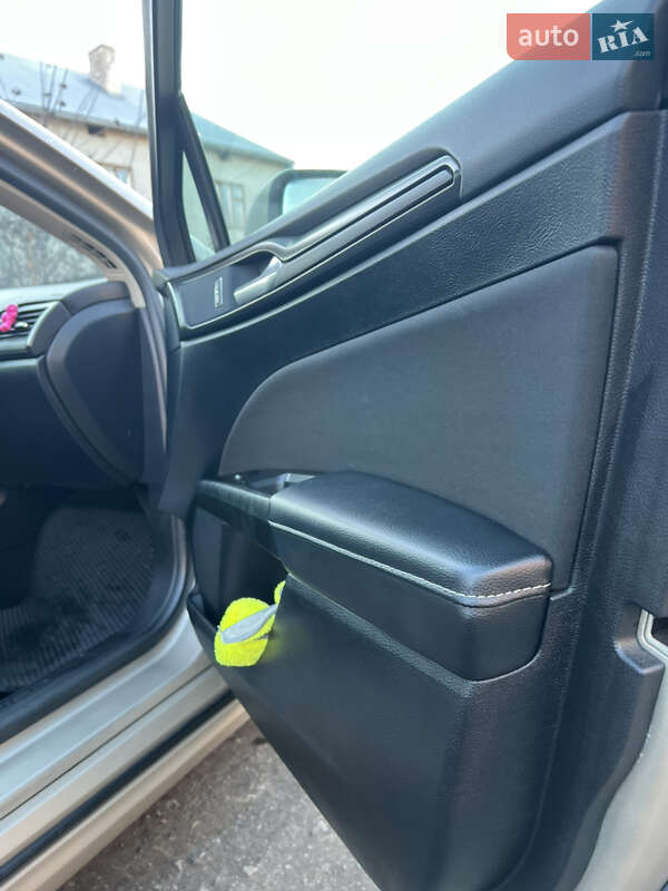 Седан Ford Fusion 2018 в Тернополе