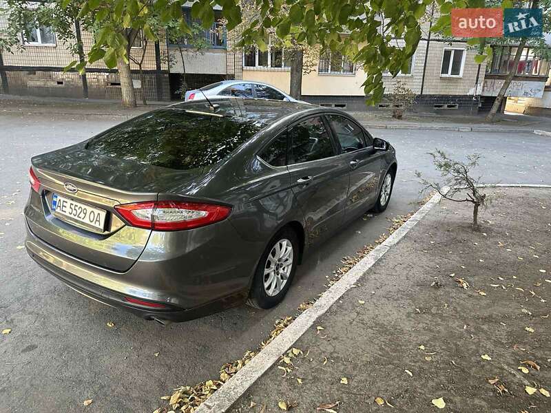 Седан Ford Fusion 2016 в Кривом Роге