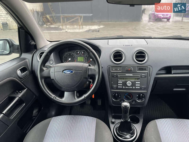 Хэтчбек Ford Fusion 2007 в Баре