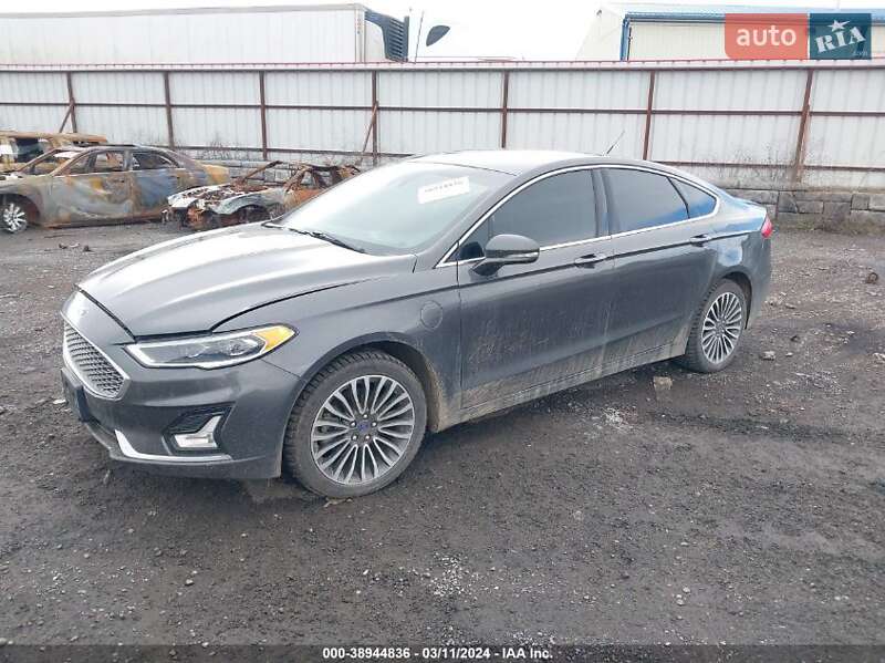 Седан Ford Fusion 2019 в Ровно