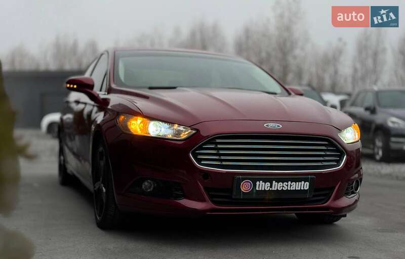 Седан Ford Fusion 2015 в Ровно