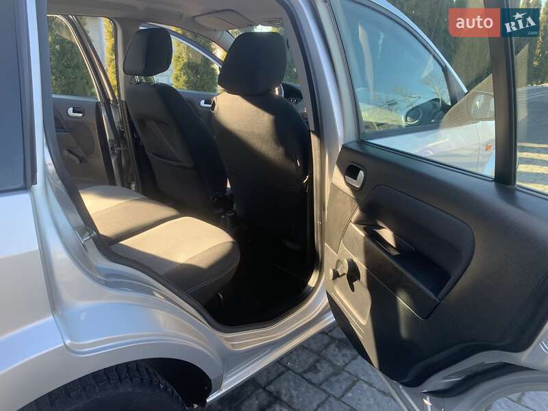 Хэтчбек Ford Fusion 2008 в Надворной фото 8 Хэтчбек Ford Fusion 2008 в Надворной