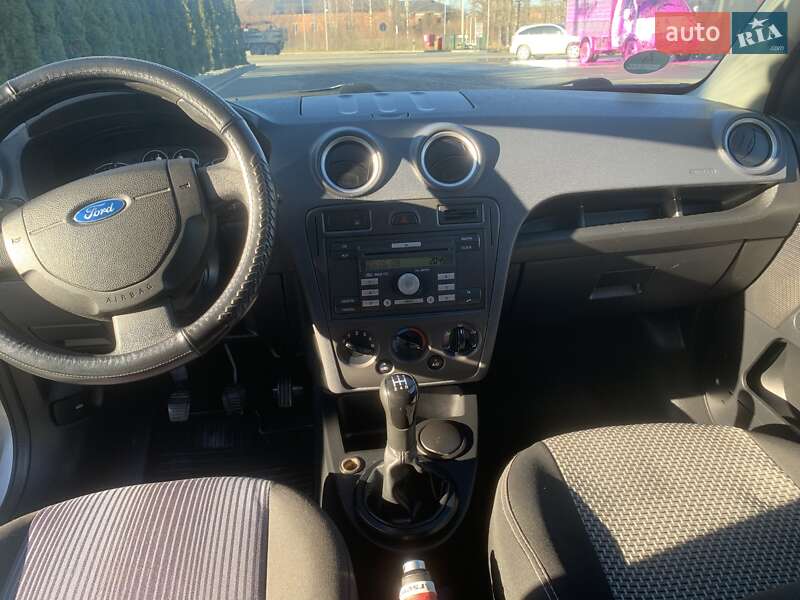 Хэтчбек Ford Fusion 2008 в Надворной фото 12 Хэтчбек Ford Fusion 2008 в Надворной