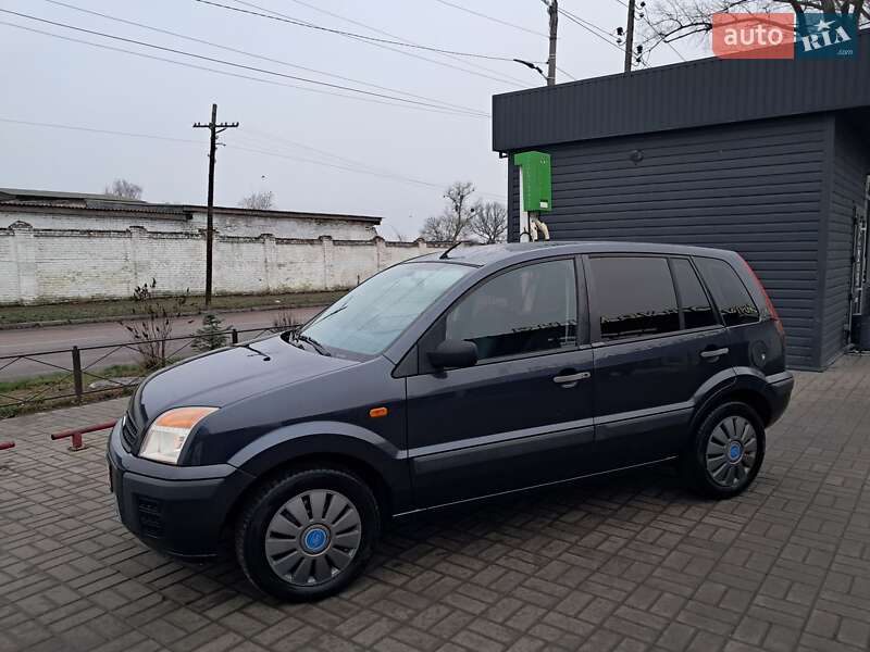 Хэтчбек Ford Fusion 2009 в Прилуках