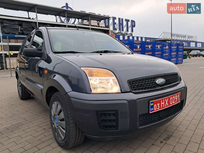 Хэтчбек Ford Fusion 2009 в Прилуках