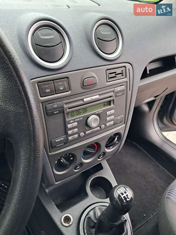 Хэтчбек Ford Fusion 2009 в Прилуках