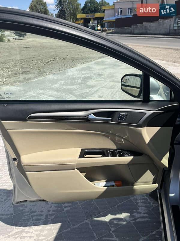 Седан Ford Fusion 2014 в Тернополе