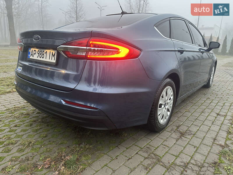 Седан Ford Fusion 2018 в Кривом Роге
