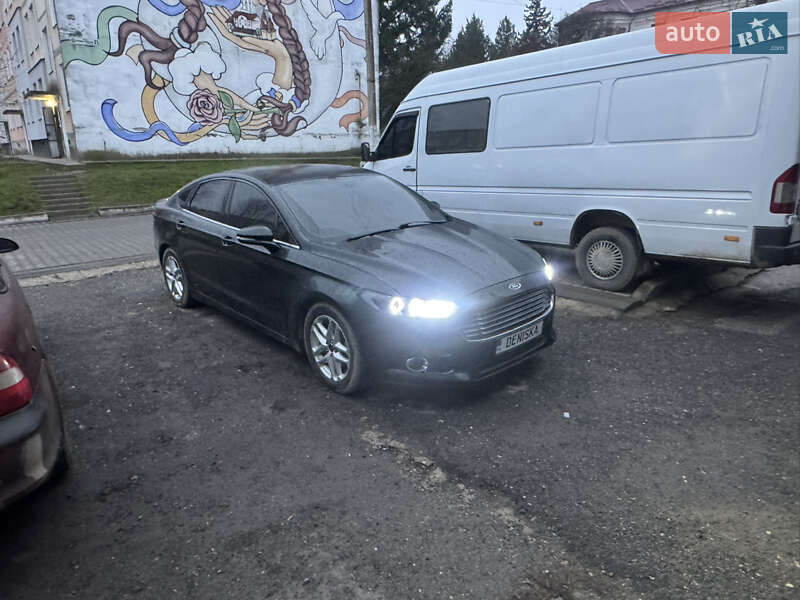 Седан Ford Fusion 2013 в Рогатине