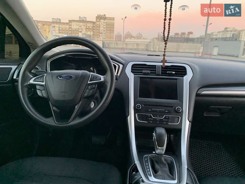 Седан Ford Fusion 2015 в Киеве
