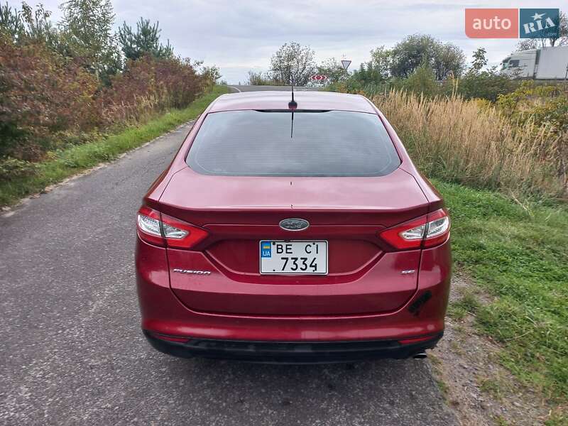 Седан Ford Fusion 2016 в Ровно
