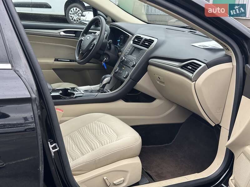 Седан Ford Fusion 2015 в Киеве