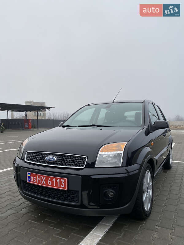 Хэтчбек Ford Fusion 2008 в Киеве