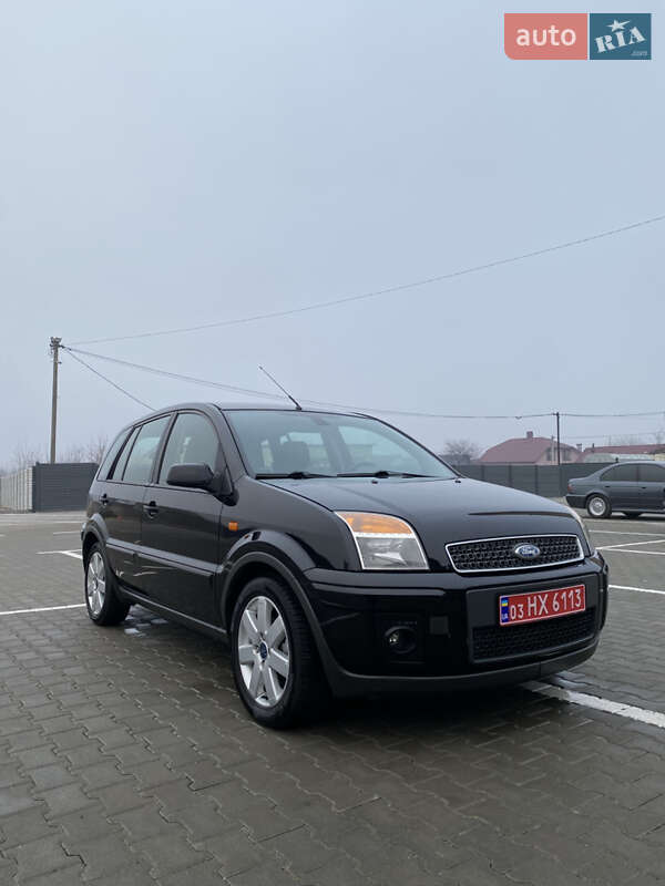 Хэтчбек Ford Fusion 2008 в Киеве