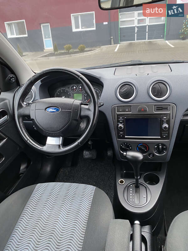 Хэтчбек Ford Fusion 2008 в Киеве