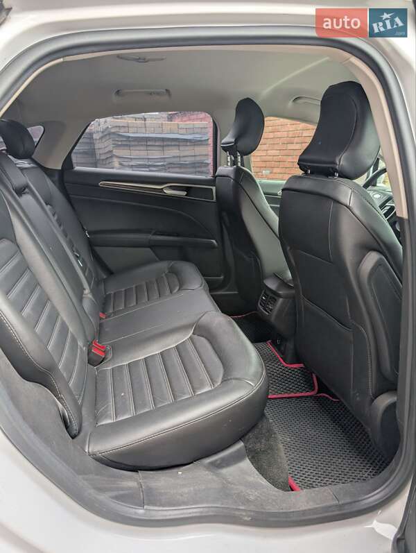 Седан Ford Fusion 2016 в Києві