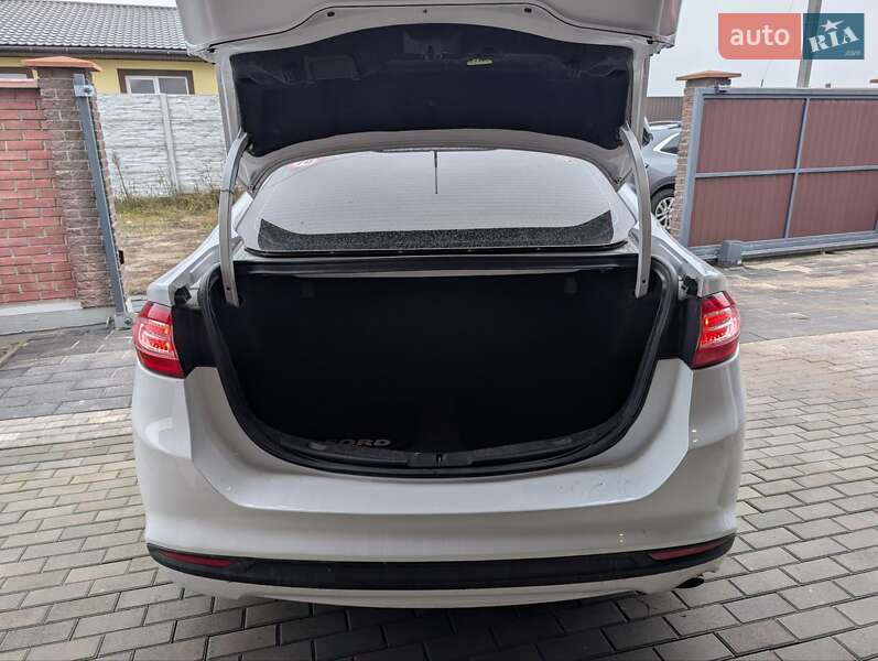 Седан Ford Fusion 2016 в Києві
