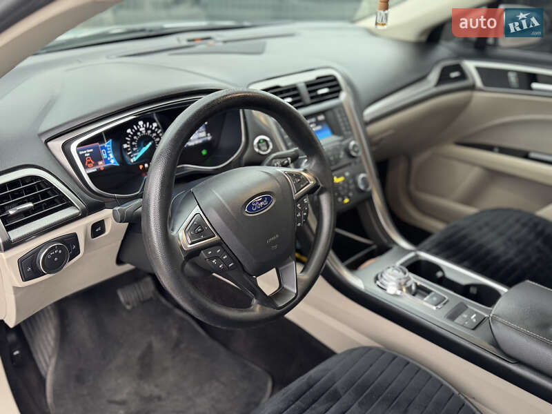 Седан Ford Fusion 2016 в Киеве