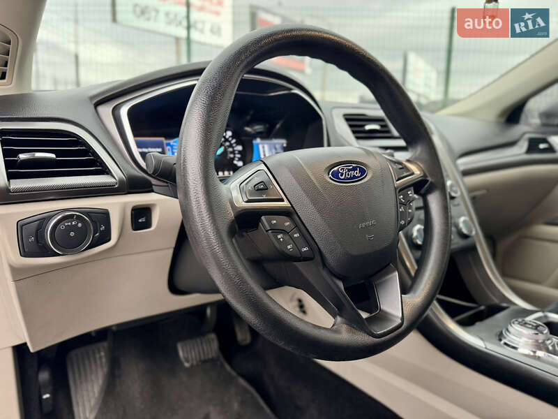 Седан Ford Fusion 2016 в Киеве