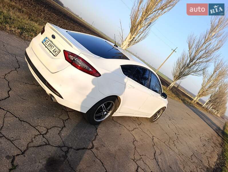 Седан Ford Fusion 2016 в Днепре