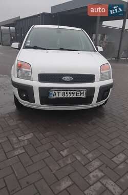 Хетчбек Ford Fusion 2009 в Тячеві