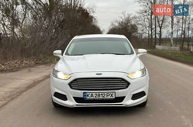 Седан Ford Fusion 2016 в Пирятине